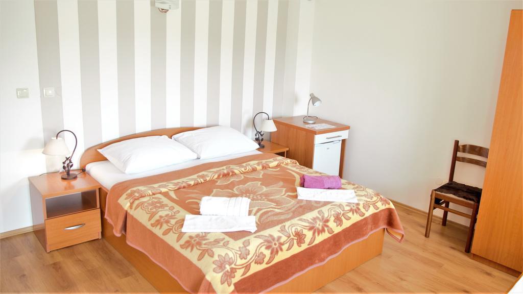 Pansion Casa Gagro Hotel เมจูโกเรีย ภายนอก รูปภาพ