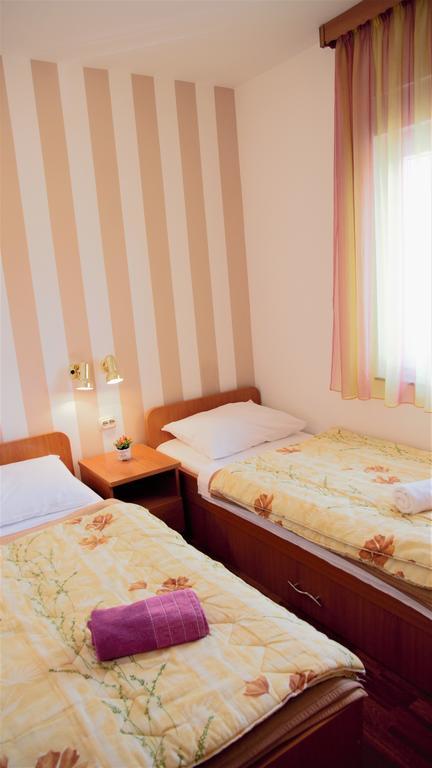 Pansion Casa Gagro Hotel เมจูโกเรีย ภายนอก รูปภาพ